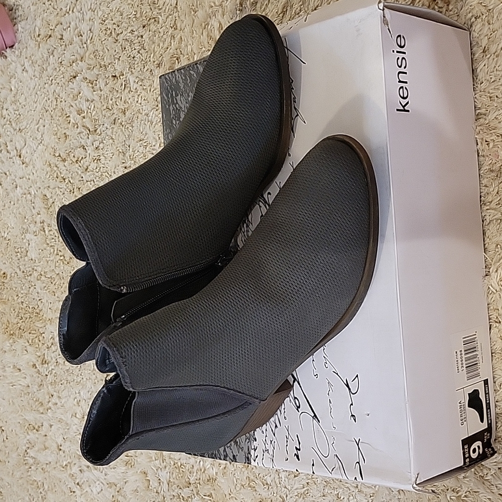 Kensie ankle boots